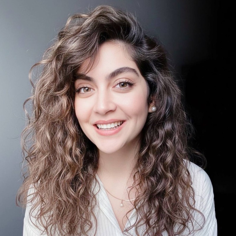 Elahe Hallaji — Marketing at Experience Cafe